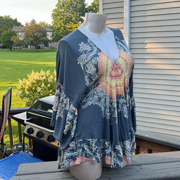 Free People BOHO Sunset Dreams Printed Bell-Sleeve Tunic large - Picture 6 of 11